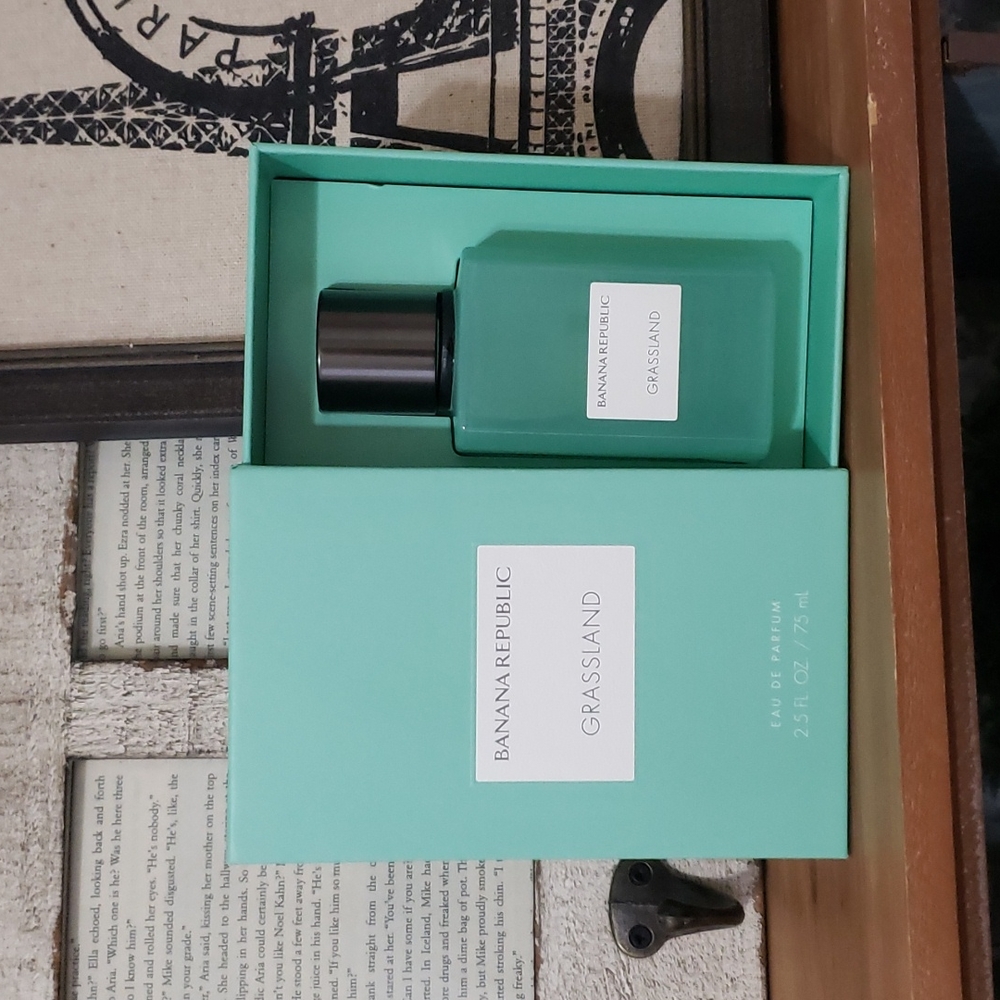 Banana Republic Grassland Unisex EDP 2.5 oz / 75 ml